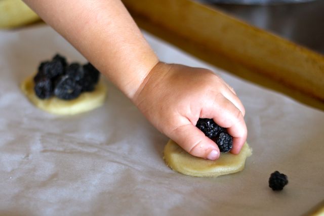 becca-garber-blackberry-berry-tarts-2